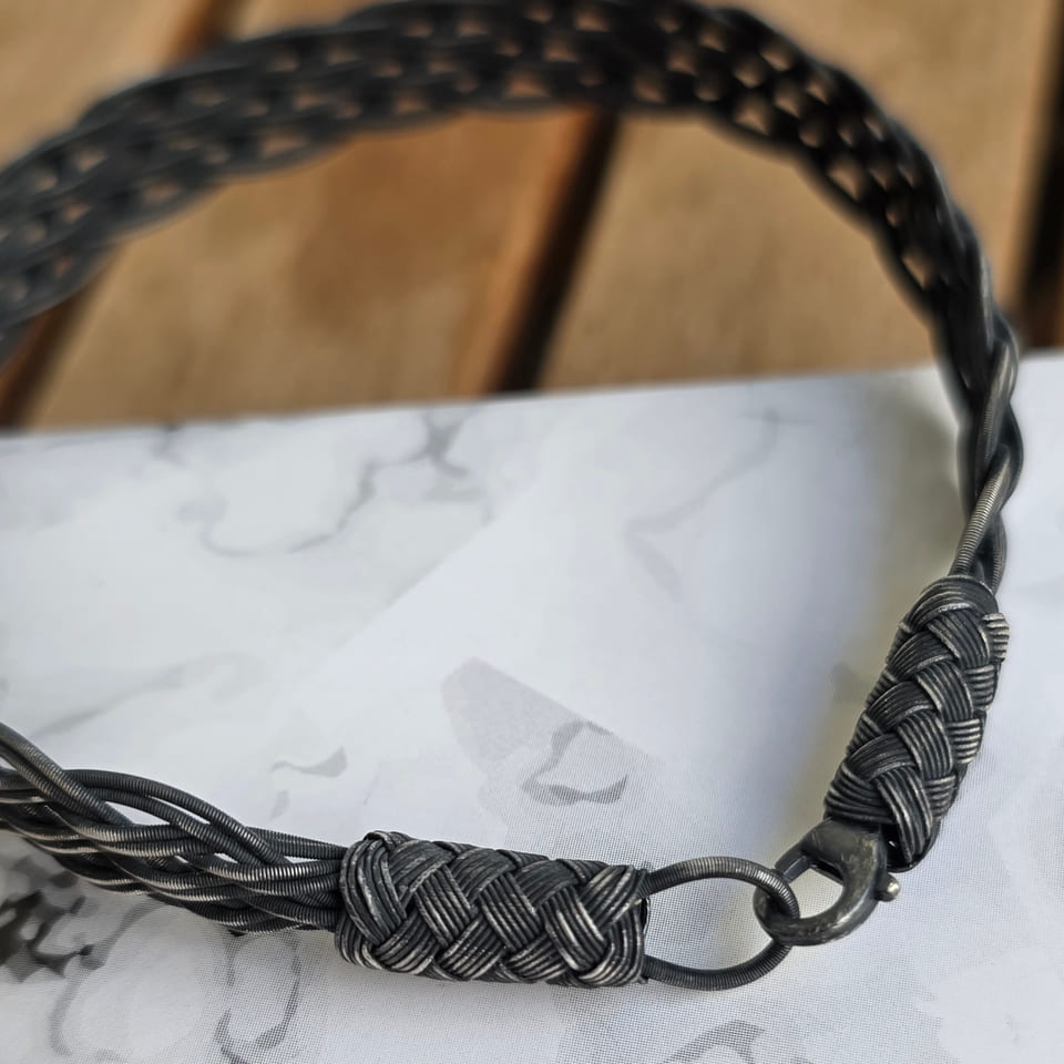 Photograph of the bracelet, view 13