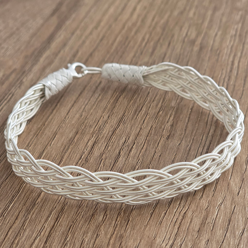 Photograph of the bracelet, view 12